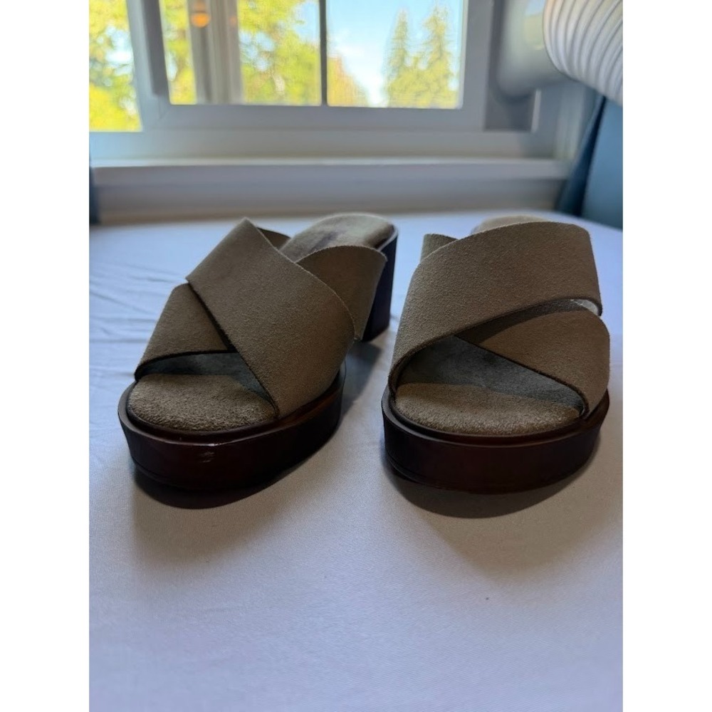 Women's comfort meets style with these slip on's by BioNatura - Size 7.5